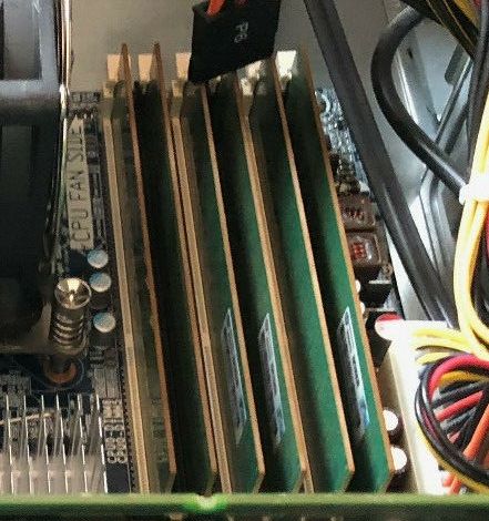 2GB RAM DDR3 памет