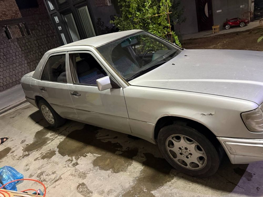 Mersedes benz w124 kuzof sirochni sotiladi