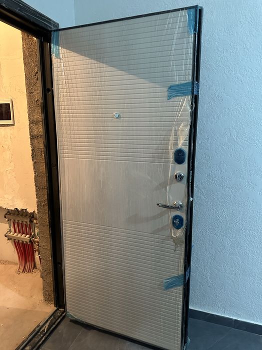 Дверь входная новая GPark