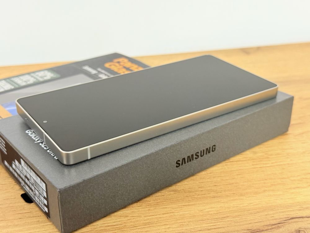 Samsung Galaxy S25 Ultra Чисто нов!!!