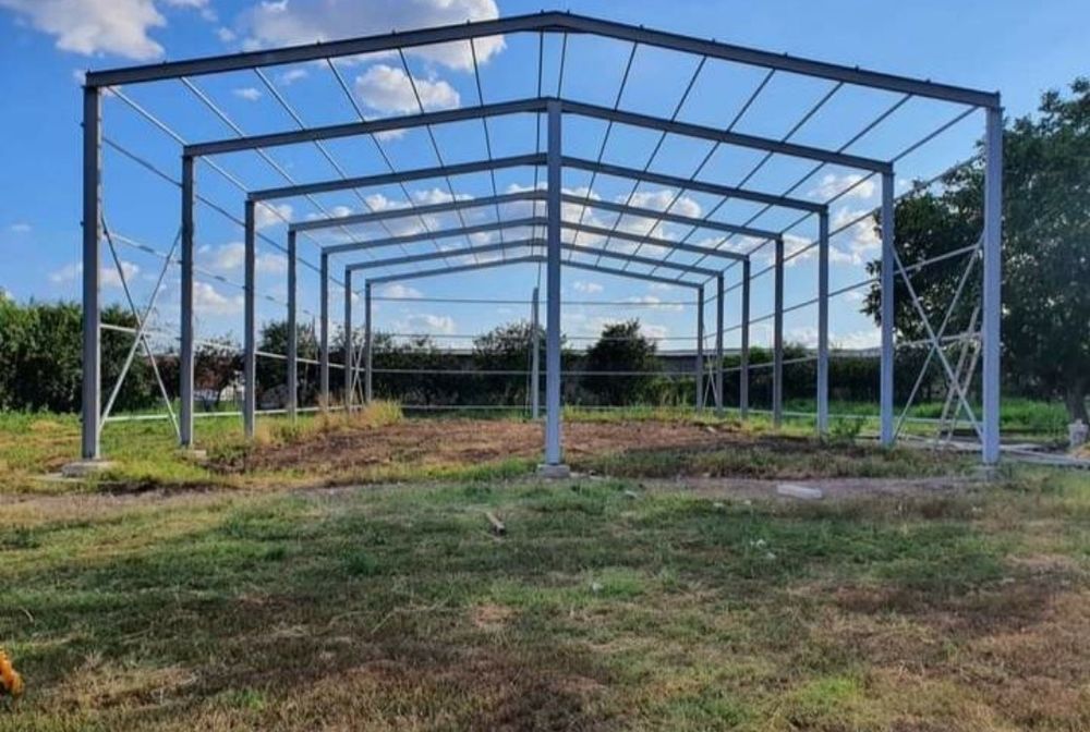 Vand structura metalică 10x10