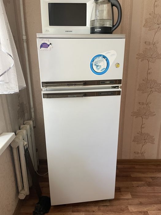 Продаю Холодильник б/у рабочий СССР