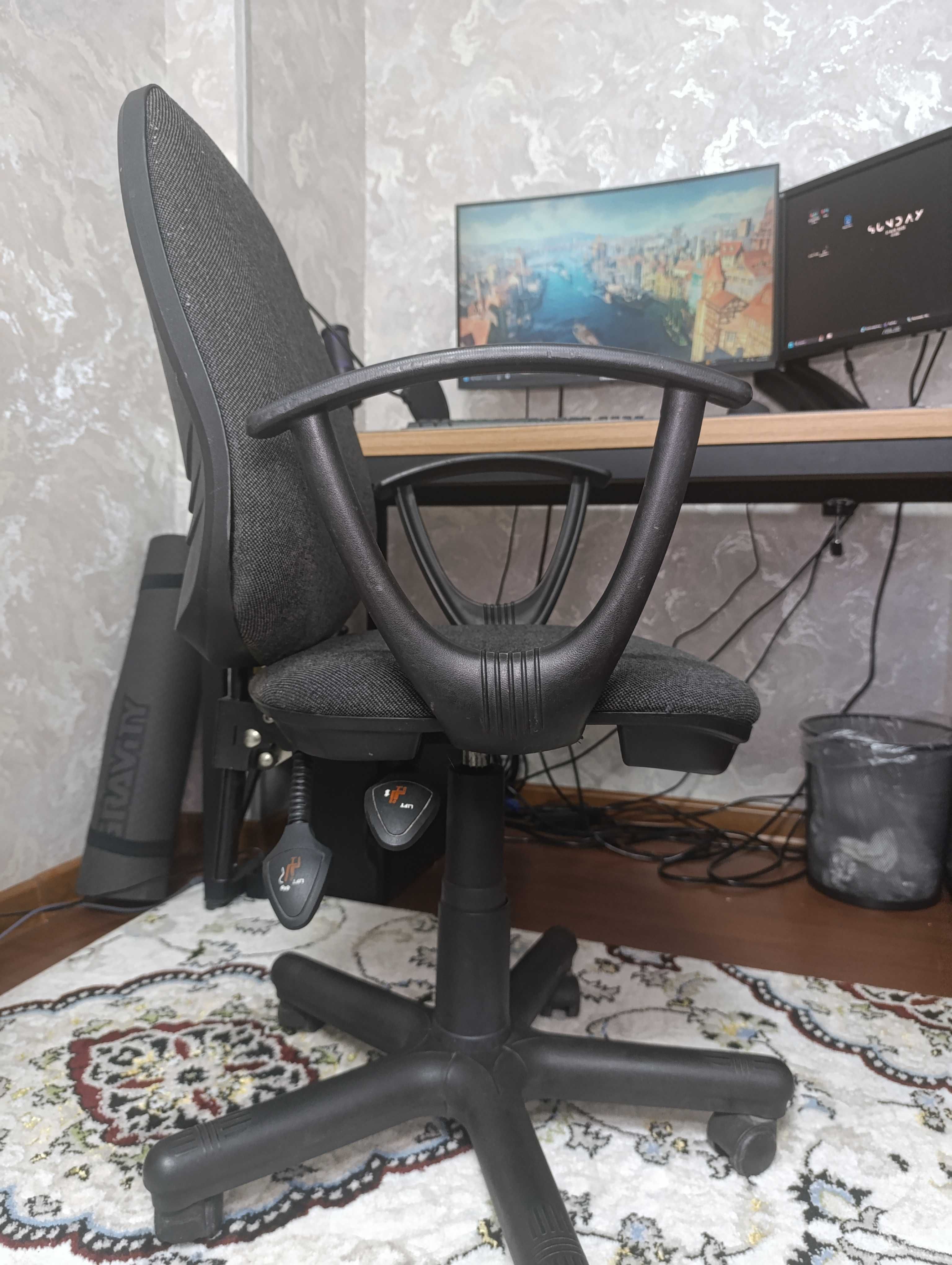 Продам офисное кресло в хорошем состоянии