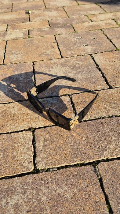 Ochelari de soare Off White negri cu auriu