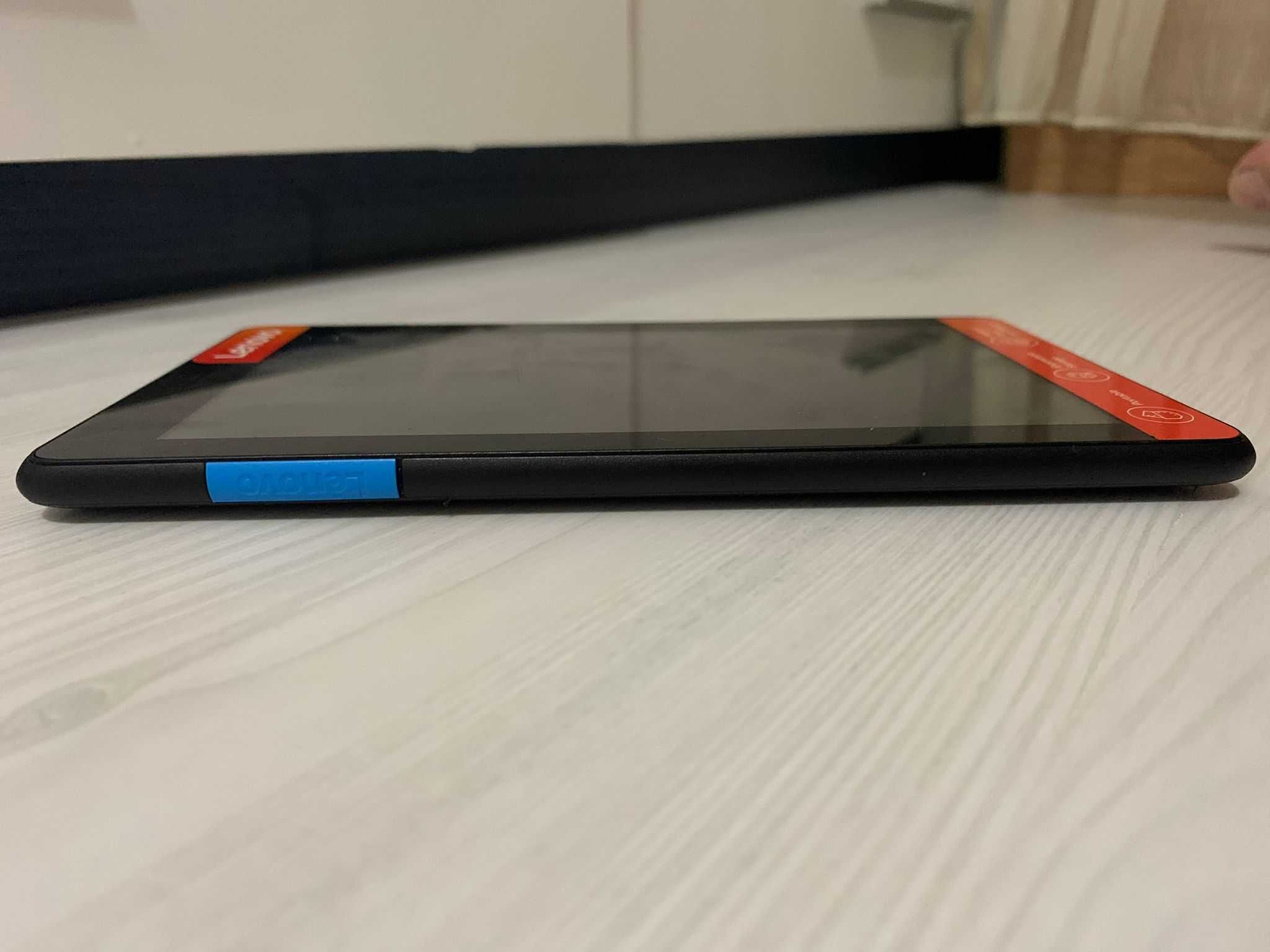 Tableta TAB E7 Lenovo si Utok D1000