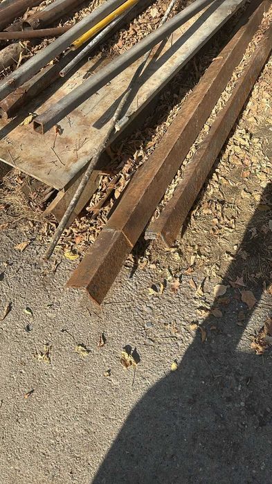 Продаю метал уголок