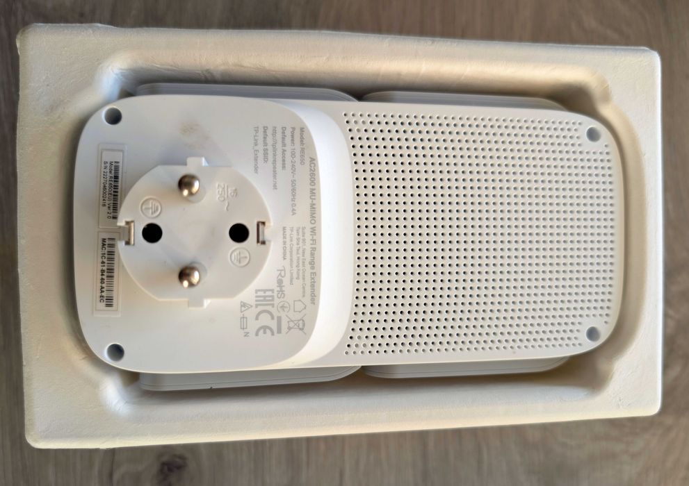 TP LINK RE650 Mesh Wi Fi extender