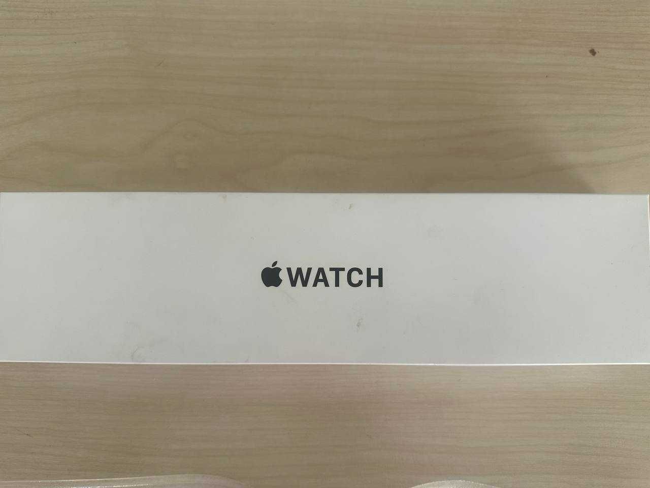 Apple Watch SE 44mm (Gen 2) в идеальном состоянии