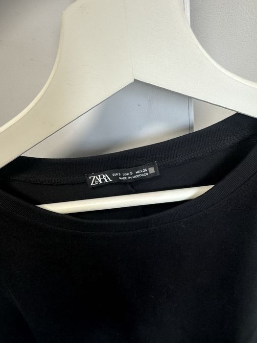 Тениска с камани на Zara