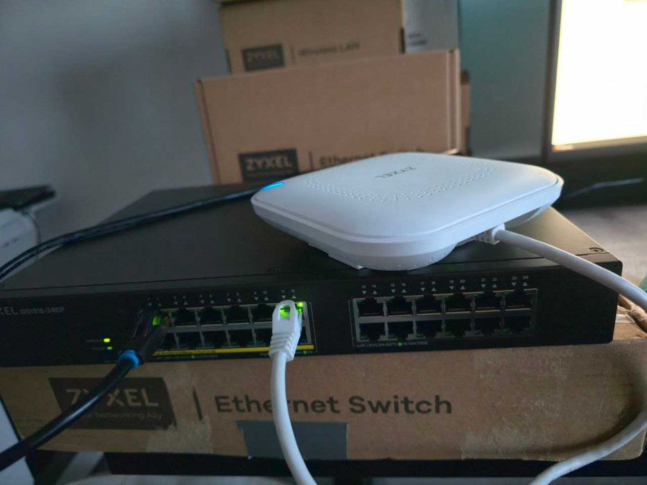 Zyxel 24-port GbE Smart Managed PoE Switch GS1915-24EP