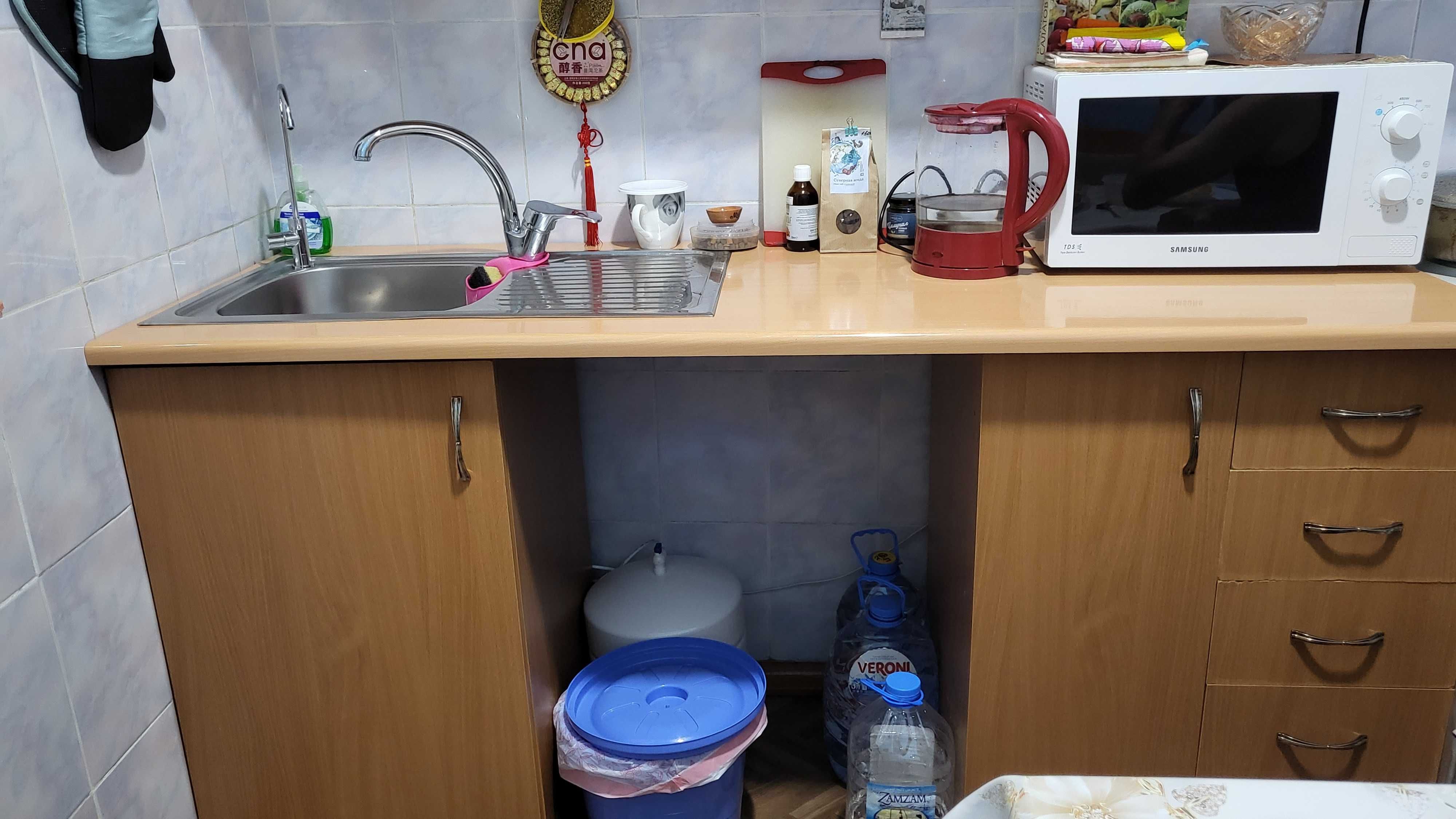 Продаётся мини кухонный гарнитур
