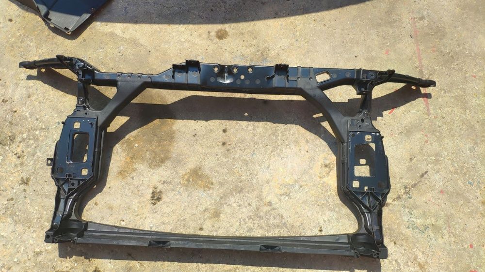 Очиларка Audi A4 A5 8K0 805 594 L оригинална Radiator Support B8 8t
