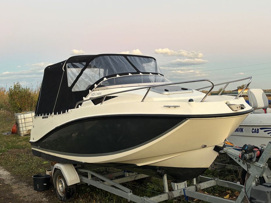 Quicksilver 505 activ cabin
