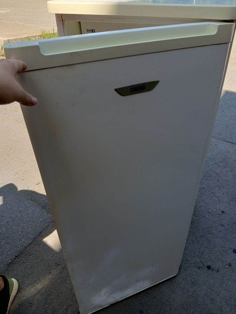 Хладилник Zanussi