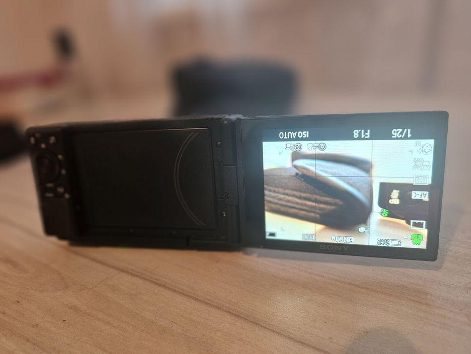 Камера Sony Zv-1 +микрофон RODE