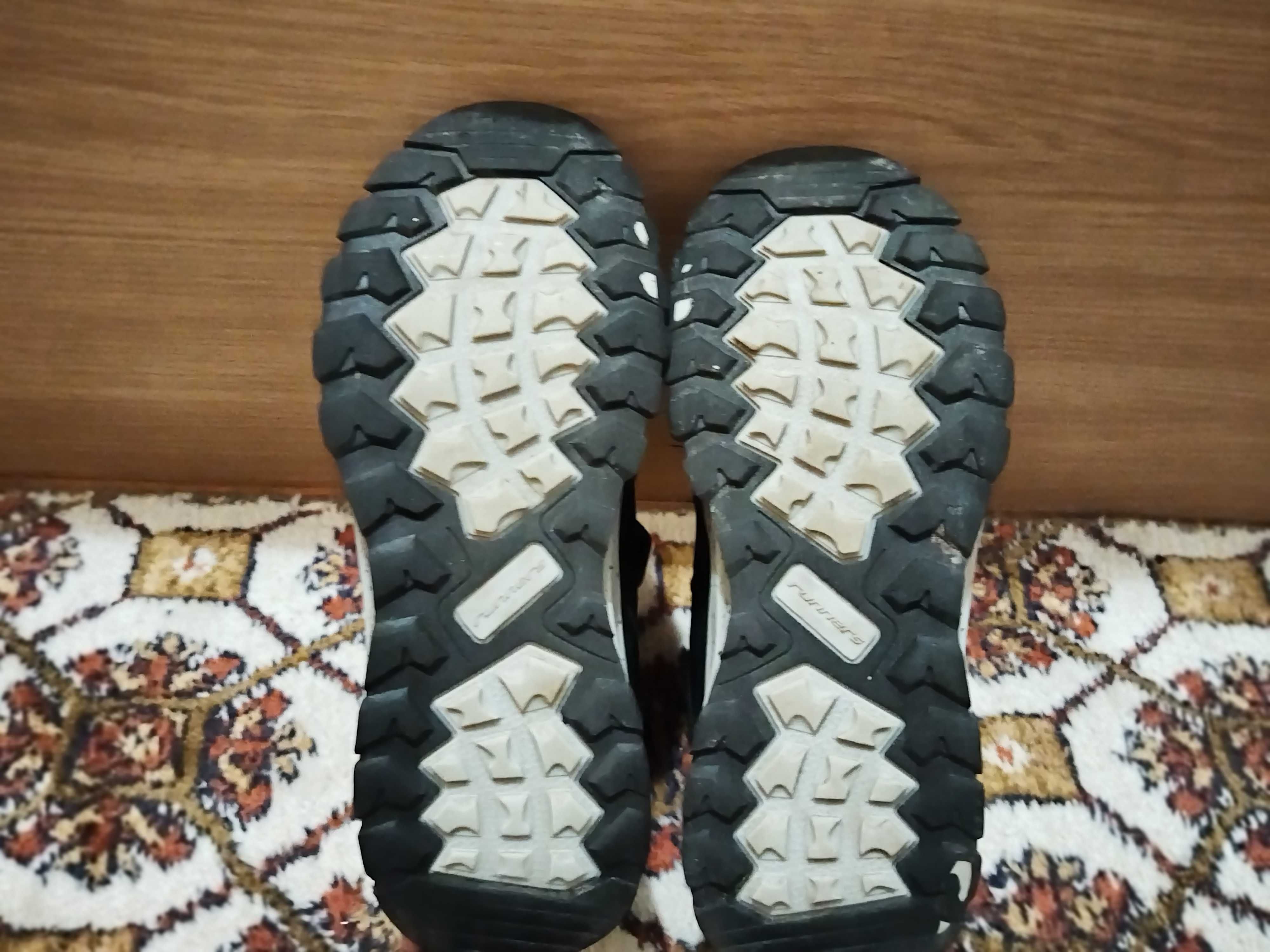 Черни зимни боти  Runners