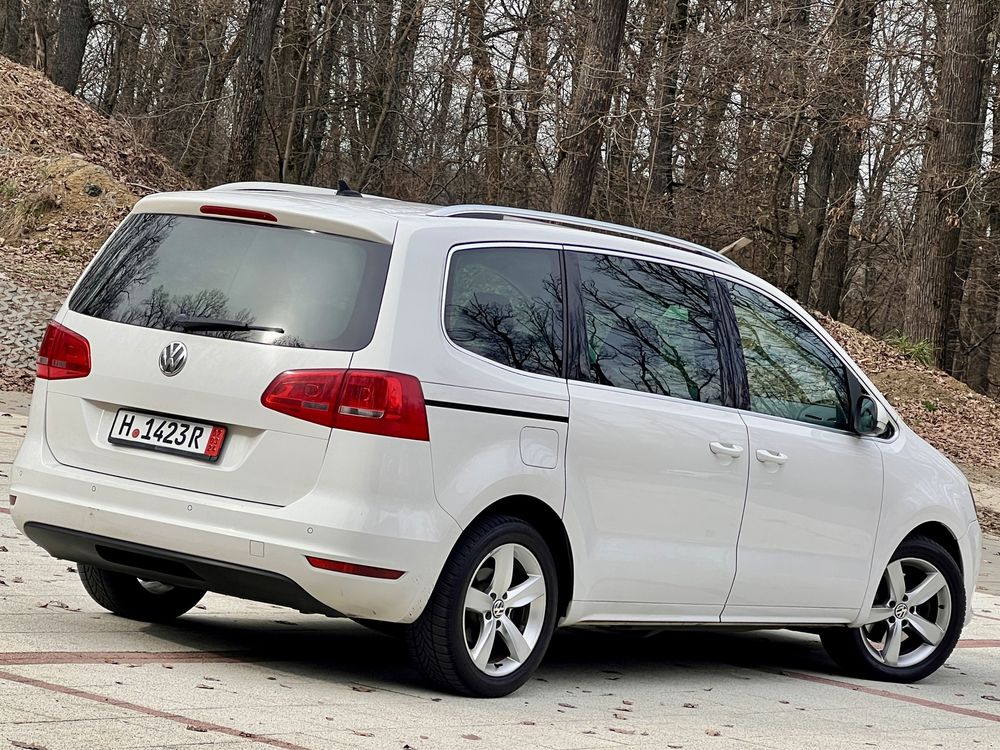 VW Sharan 2.0 TDI 7 locuri *Bi-xenon~Navigatie~Alkantara*