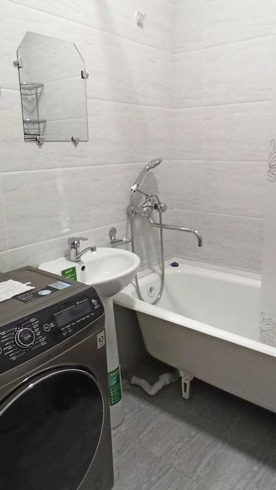 СВОЯ квартира 2/2/5 М. Горький, БИЙ