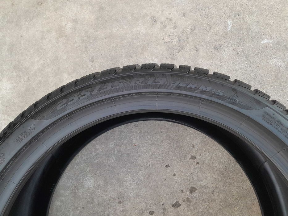 O anvelopa de iarna 255 35 19 pirelli sottozero 3 run flat 6,5 mm 2721