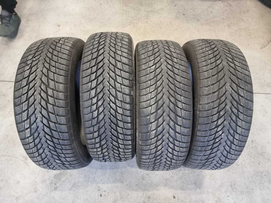 4 Anvelope de IARNA 205.55.17 'Nokian' [dot 2021]; stare foarte buna