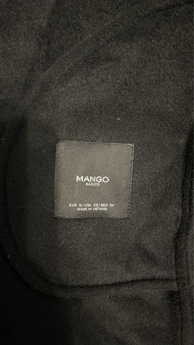 Palton negru , Mango