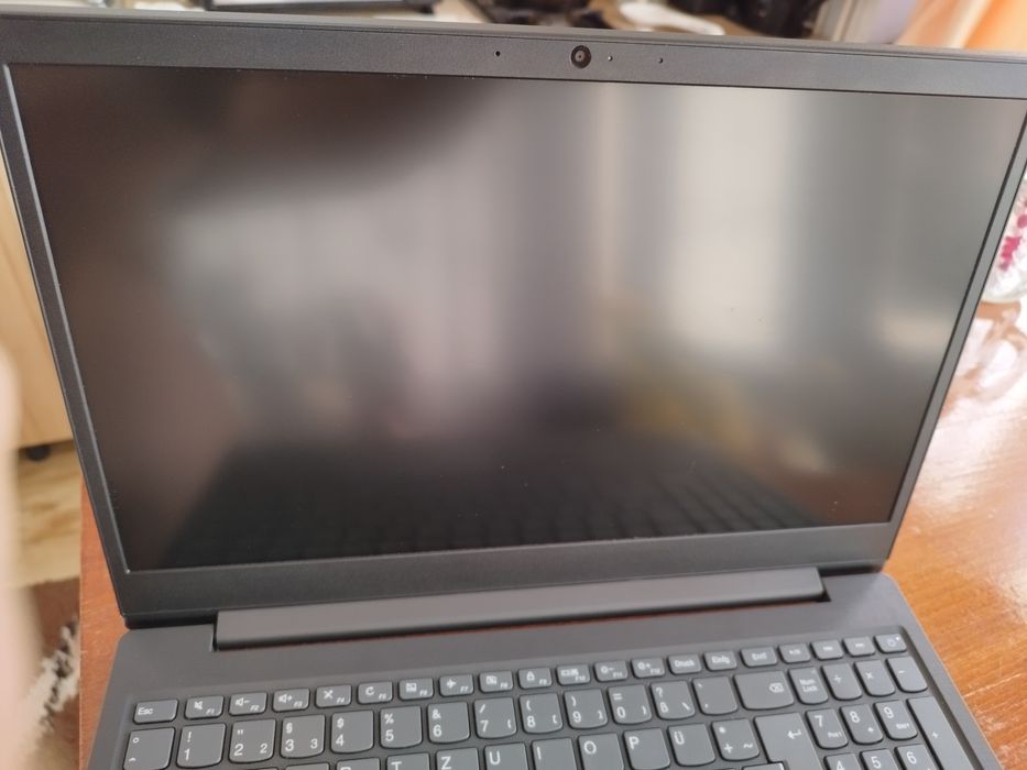 Vând leptop Lenovo impecabil