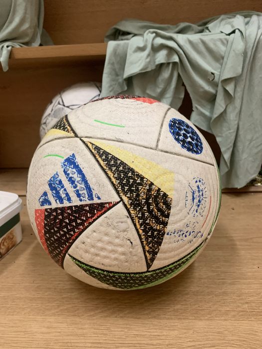Топка Adidas  2024 official match ball !!!