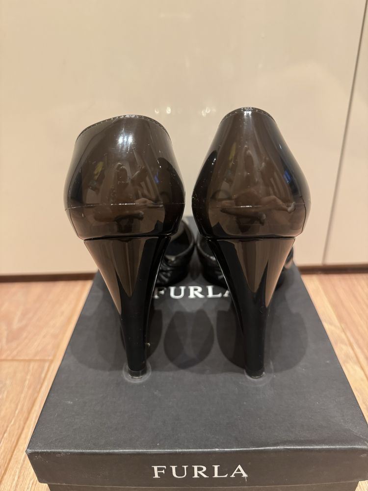 Обувки Furla,Tamaris 39ти номер
