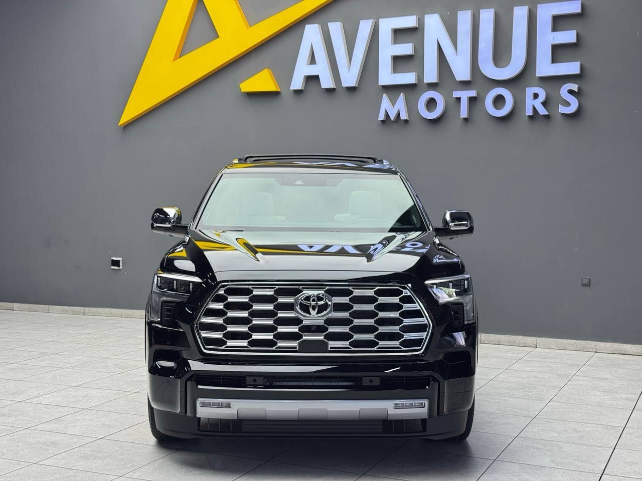 Продается новый Toyota Sequoia