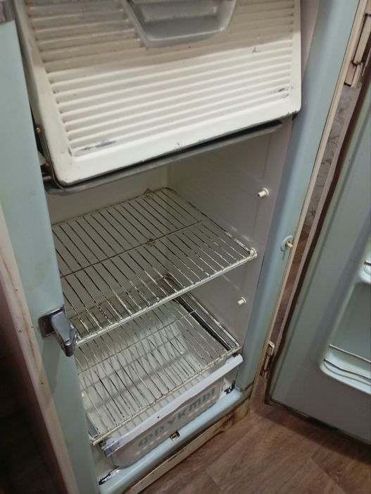 Продам советский холодильник
