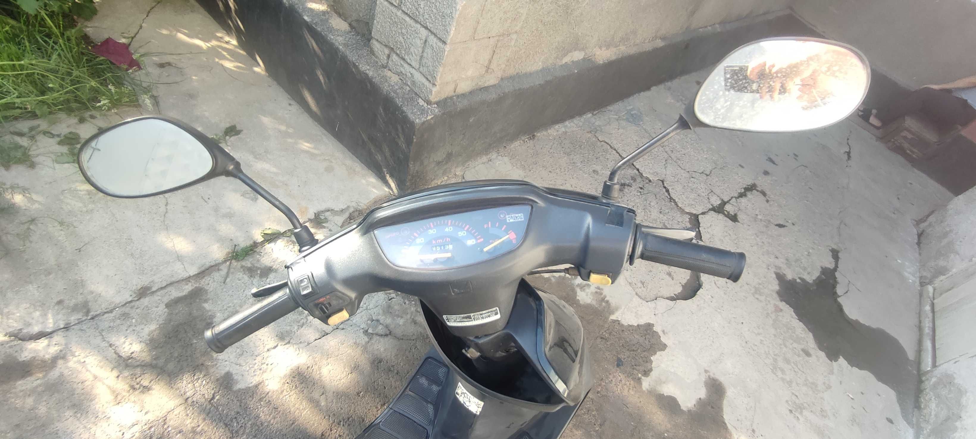 Мопед Honda Dio 2