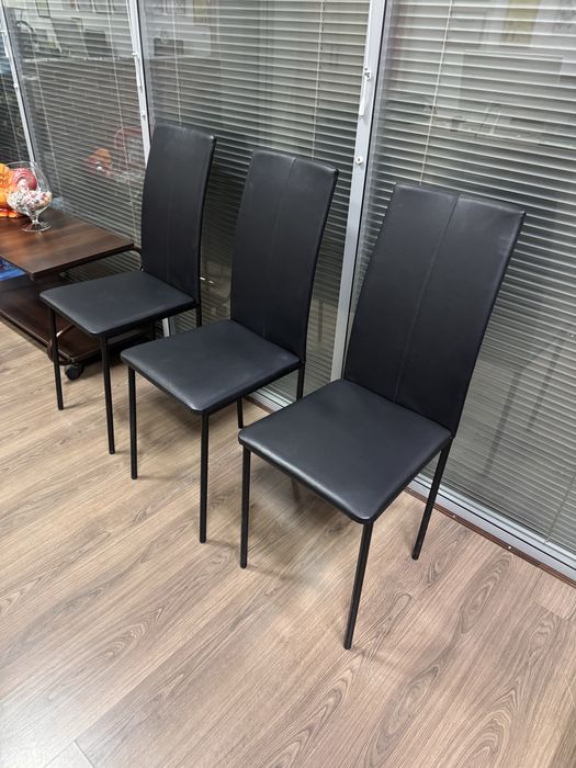 Стулья офисные 4 шт