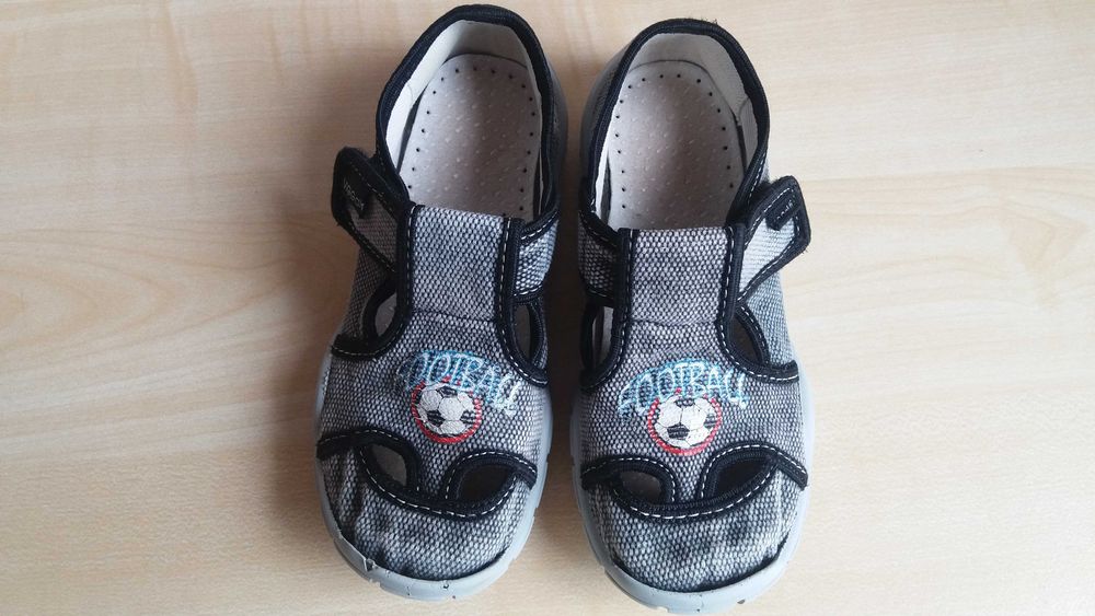 Сиви пантофи Viggami 30 номер и тъмносини гуменки стелка 18 см