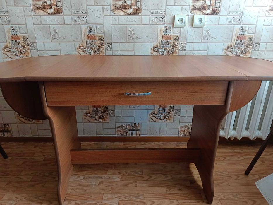 Стол кухонный складной
