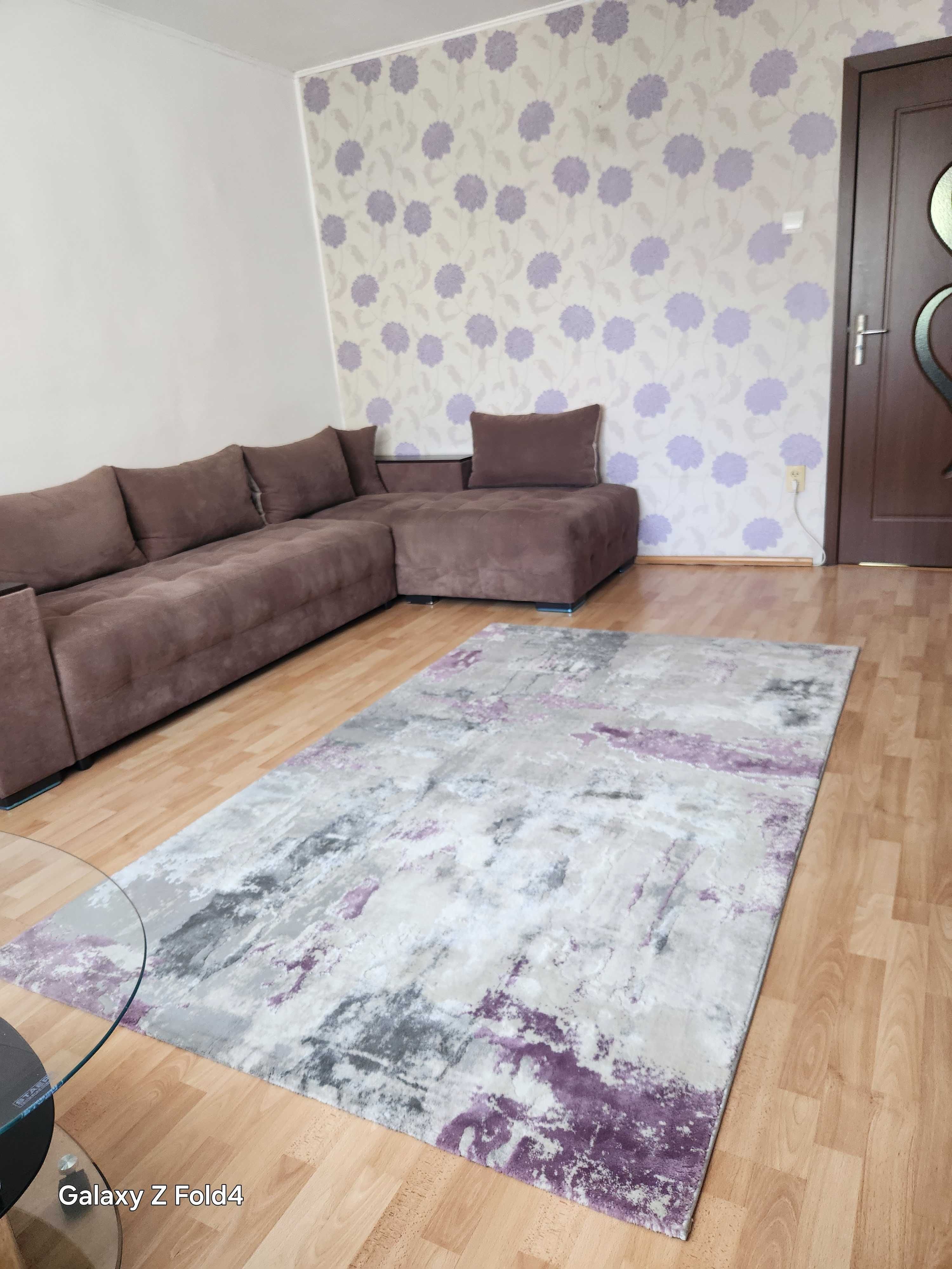 De vanzare apartament 3 camere