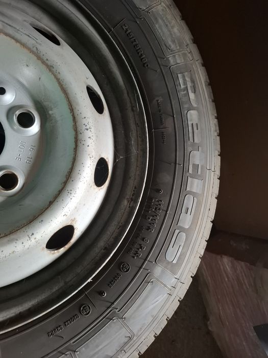 215 75 16c  anvelope vara Petlas impreuna cu janta aproape noi