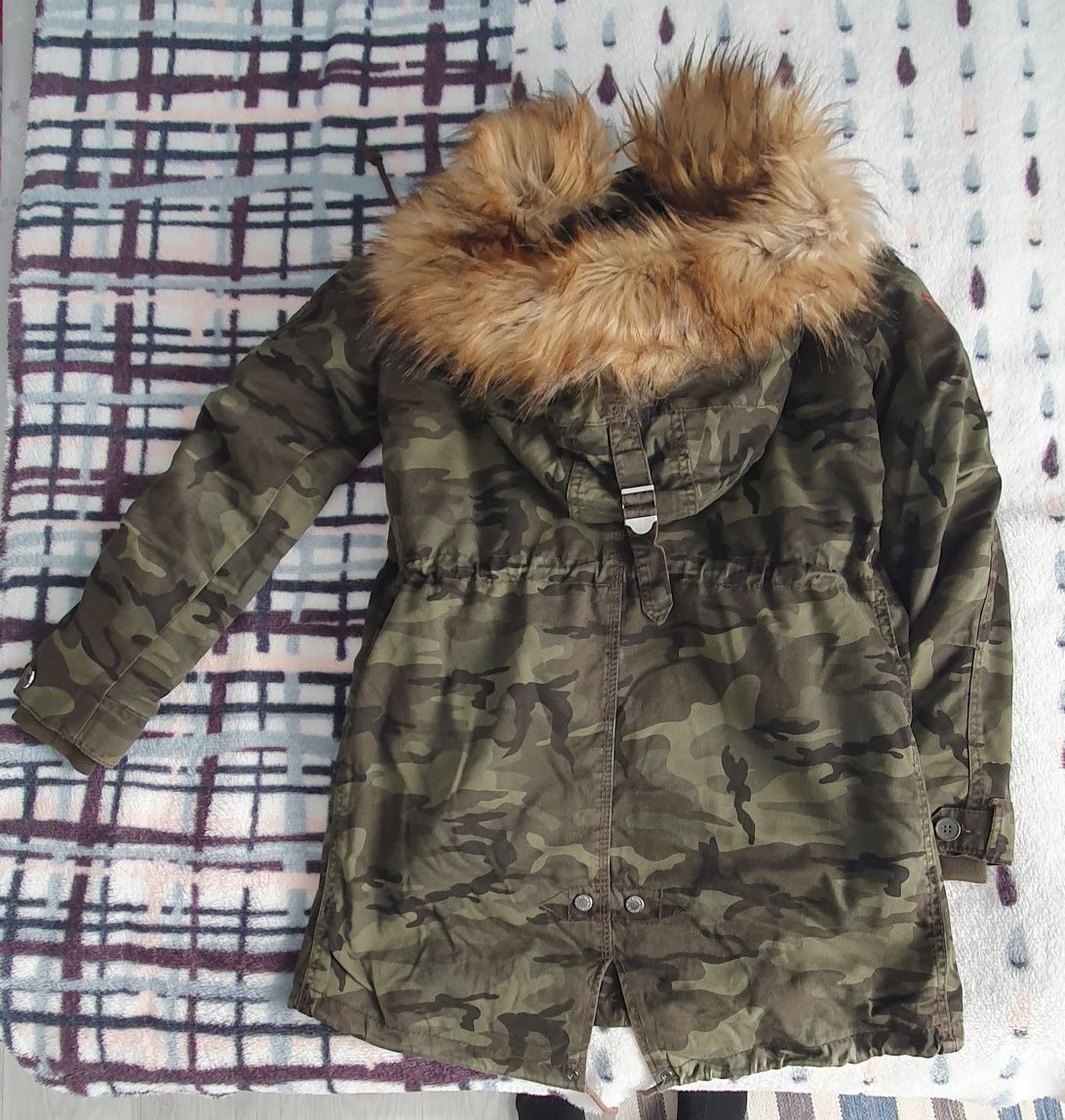 Зимно дамско яке Бершка/Bershka