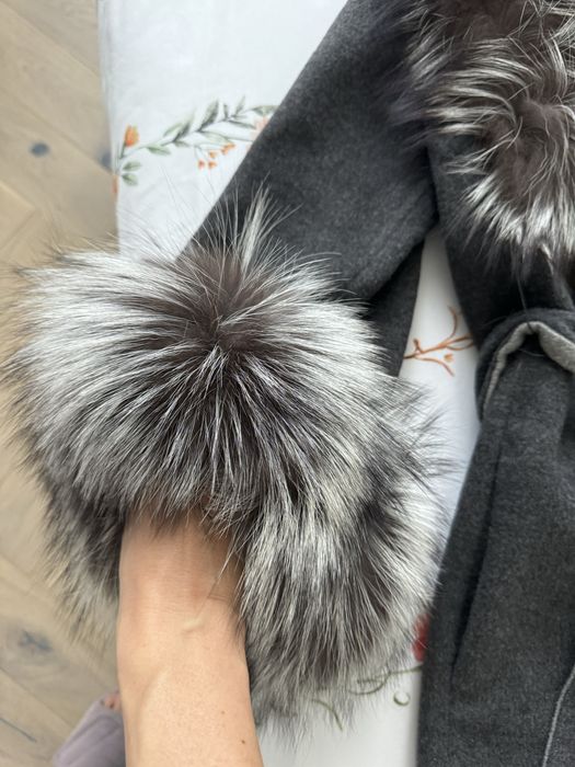 Vand palton lana de alpaca cu blana naturala de vulpe argintie