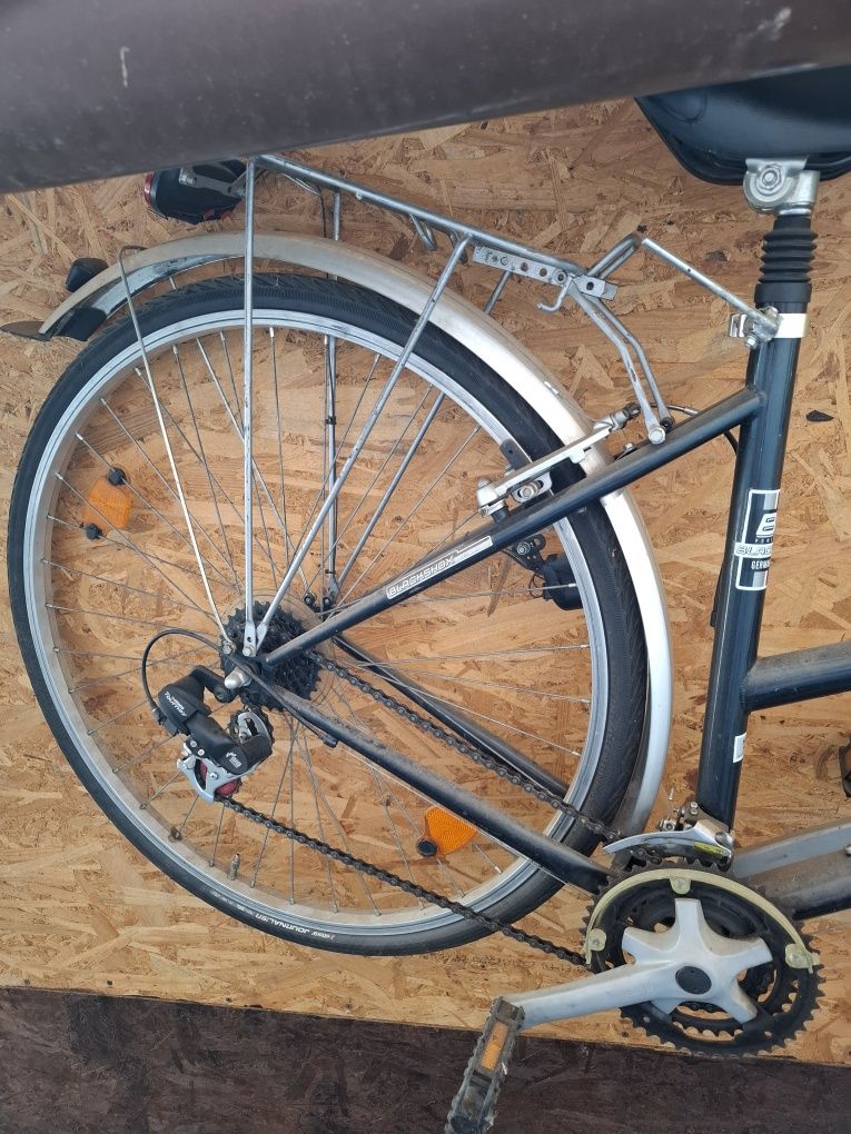 Bicicleta roți 28 impecabila