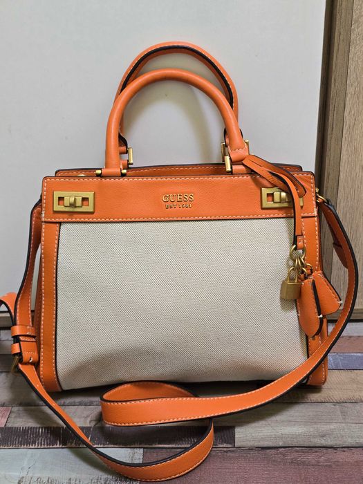 Guess оригинална страхотна дамска чанта