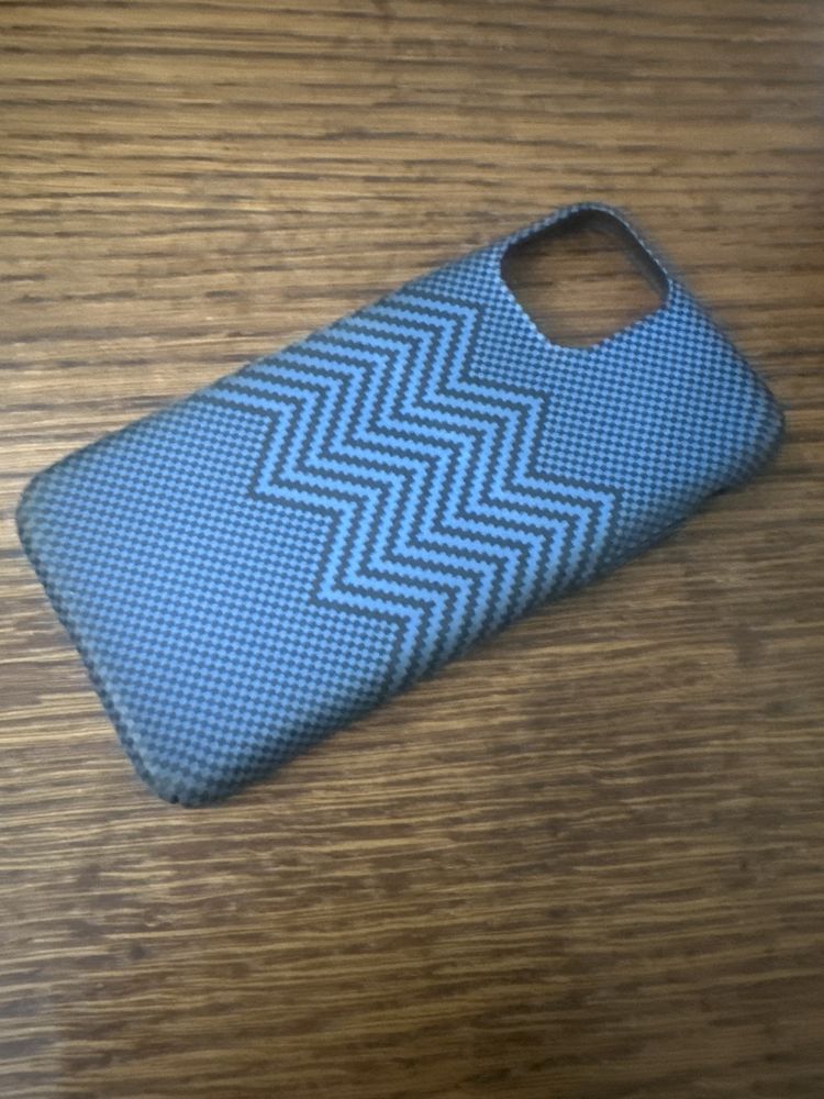 Iphone 11 pro chexol tekinga beraman