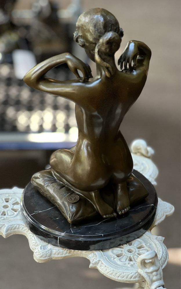 Statuetă Bronz *** vintage / antic / vechi / retro ***