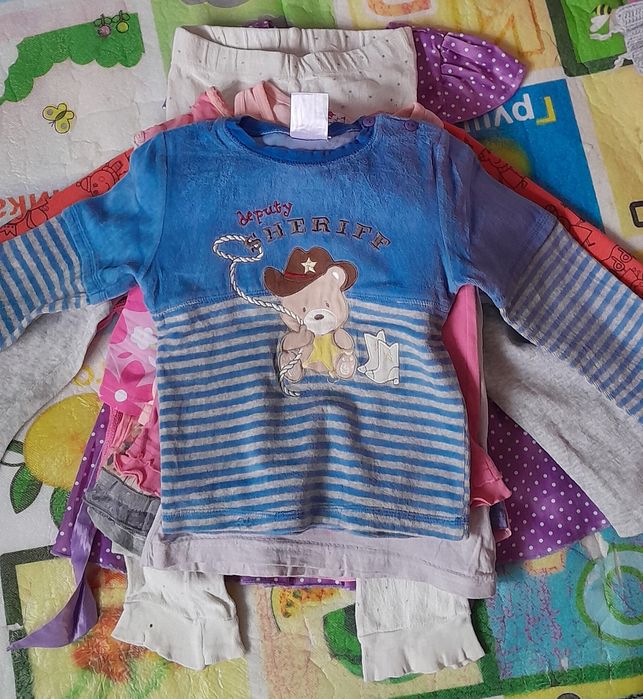 Қыз баланың бір пакет киімдері барлығы бірге 1000 тг