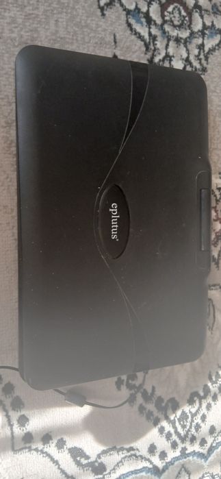 Eplutus portativ DVD pleer sotiladi!