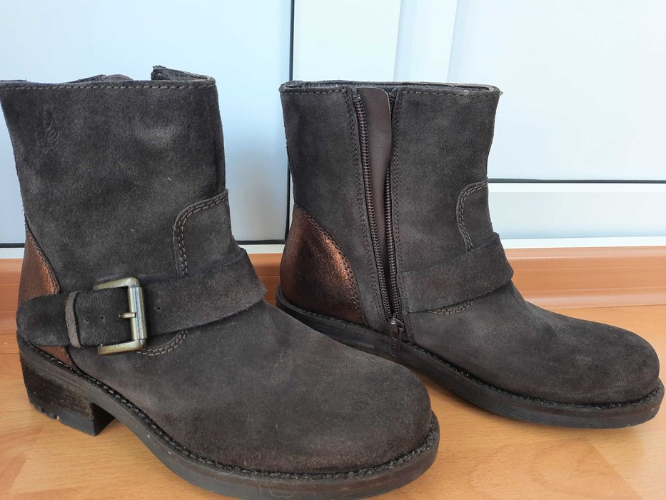 Ghete de piele cu fermoar lateral