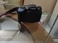 Продавам  фотоапарат- Canon EOS R100 RF-S 18-45 mm F4.5-6.3 IS STM KIT