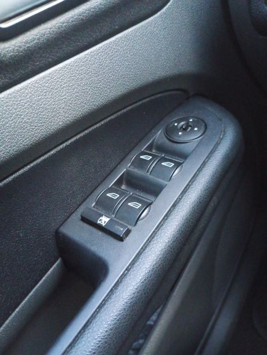 Ford Focus 2 Întreținut Black Panther