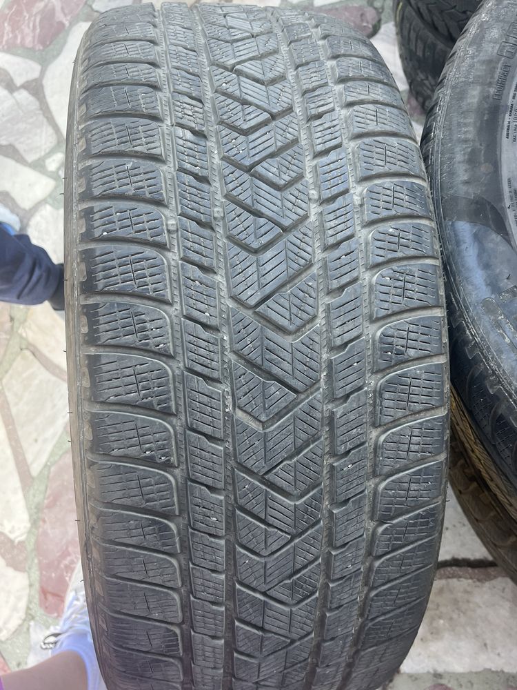 Зимни гуми Pirelli Scorpion