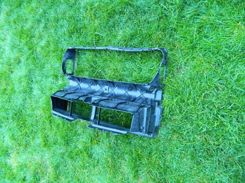 Difuzor aer,deflector radiatoare Bmw seria 5,7 F01 / F02 cod 187798-15