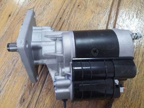 electromotor pentru ARO si U445 cu reductor de putere , garantie WYXP